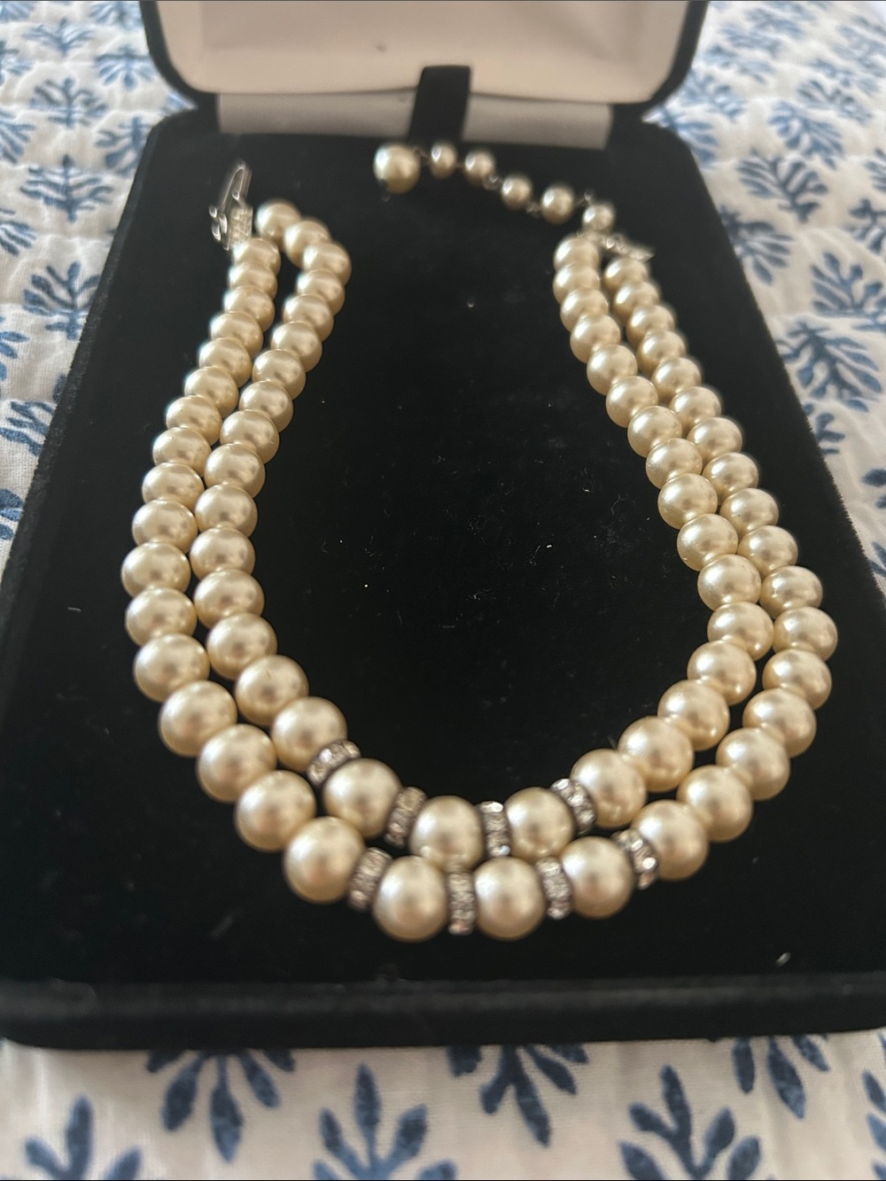 Pearl Choker Necklace - Picture 2 of 5